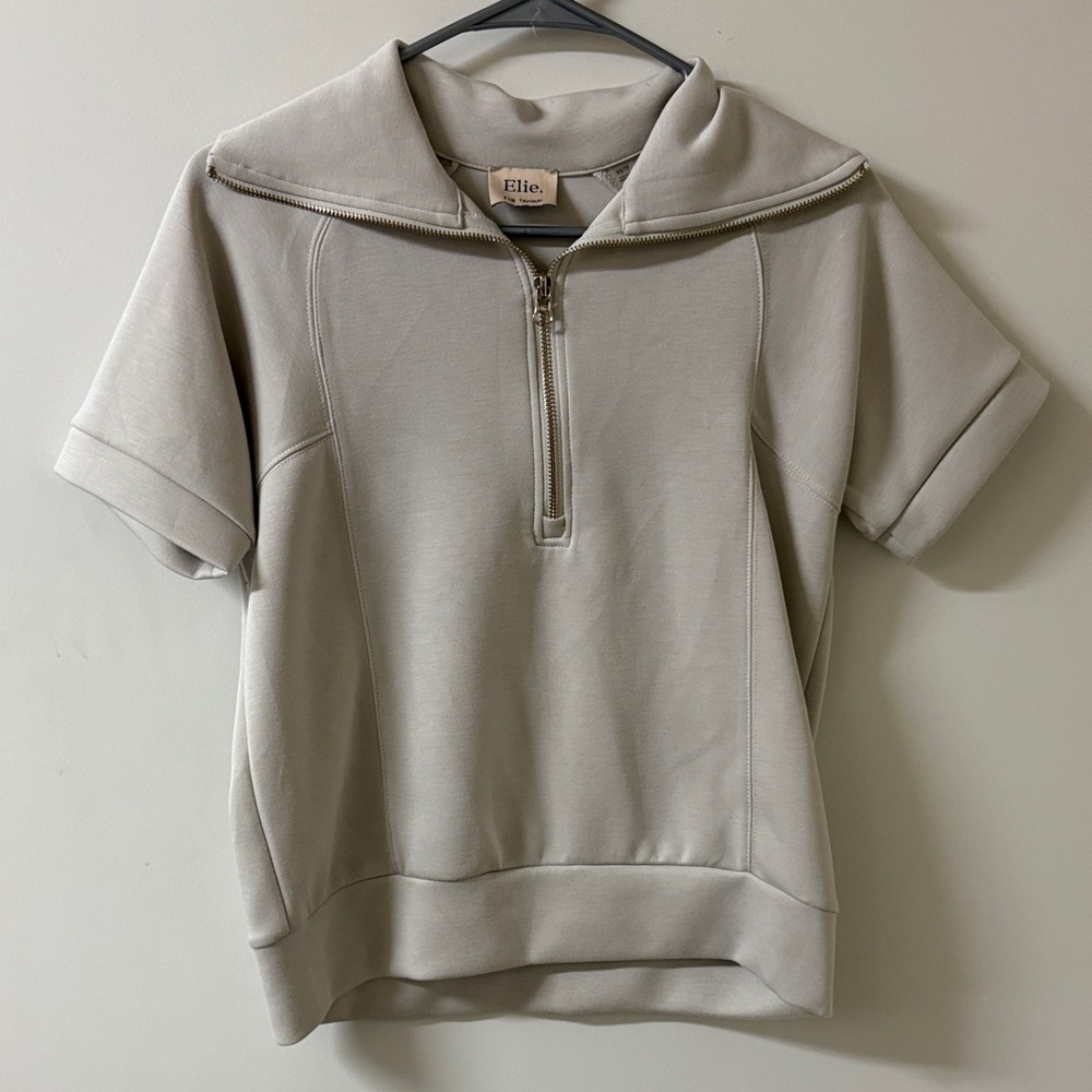 Elie Tahari Gray Short Sleeve Top